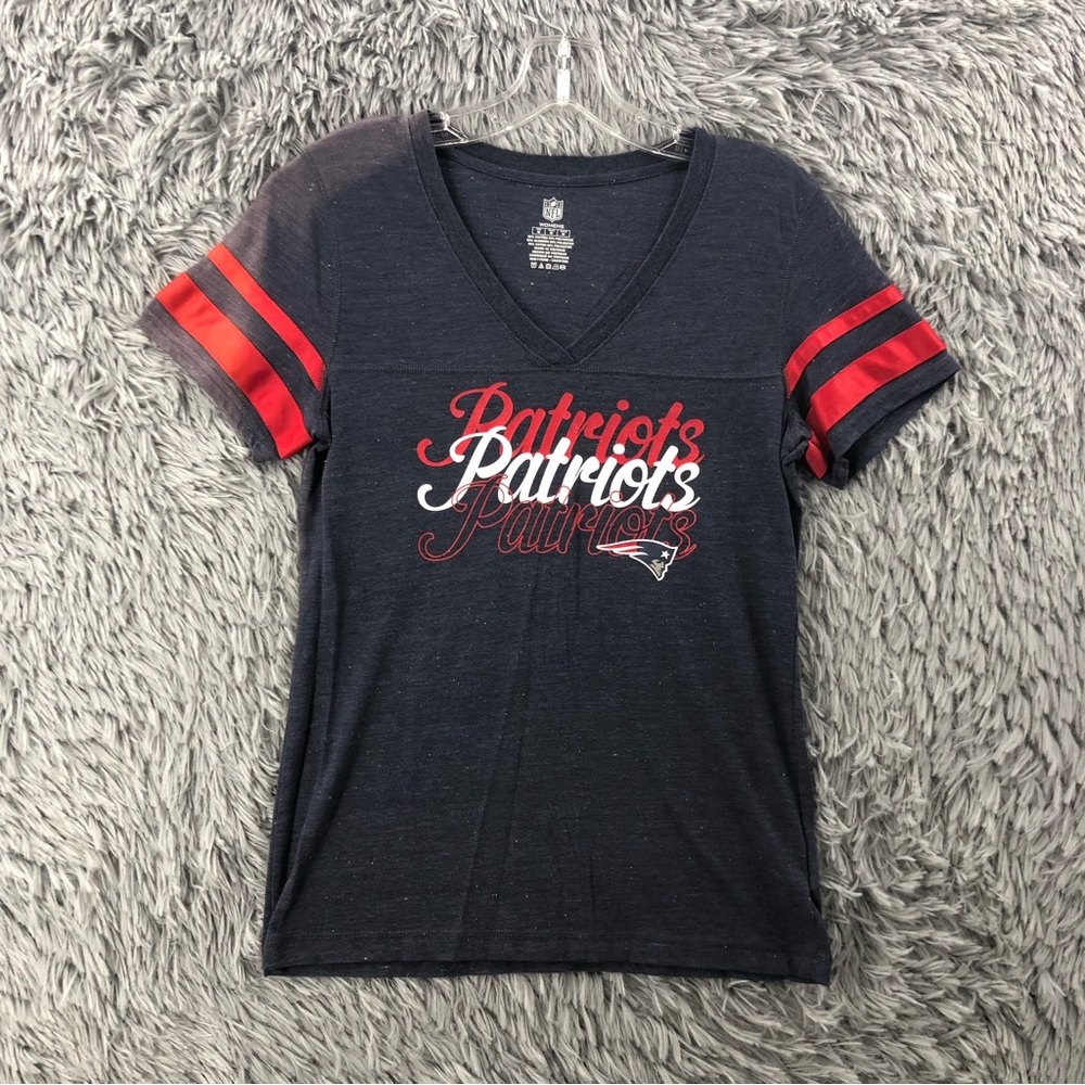 NFL New England Patriots Tshirt Womens Medium Football Vneck Speckled Spellout